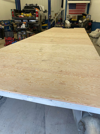 Pontoon boat new deck